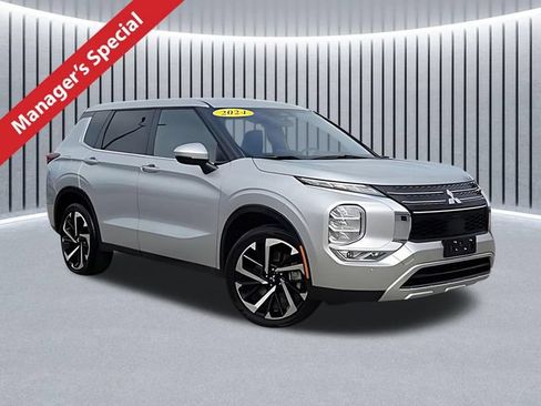 Used 2024 Mitsubishi Outlander SE FWD image 1