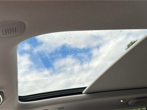 Used 2023 Jeep Grand Cherokee 4WD 4xe image 13