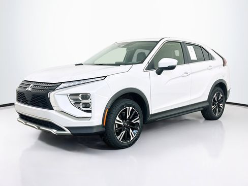 Used 2025 Mitsubishi Eclipse Cross SE AWD/4WD image 3