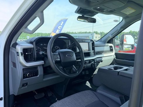 Used 2026 Ford F250 XLT AWD/4WD image 12