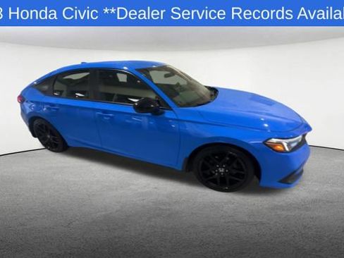 Used 2023 Honda Civic Sport image 2