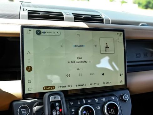 New 2026 Land Rover Defender 110 X-Dynamic SE AWD/4WD image 36