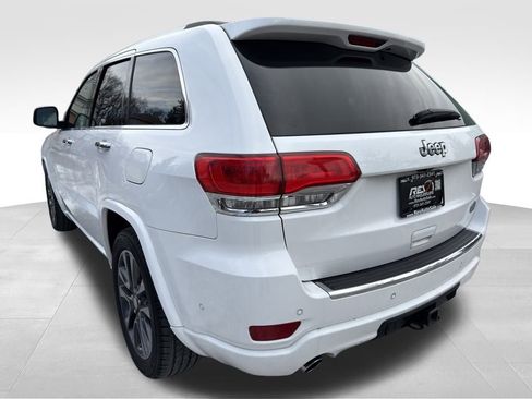 Used 2017 Jeep Grand Cherokee Overland w/ Jeep Active Safety Group AWD/4WD image 4
