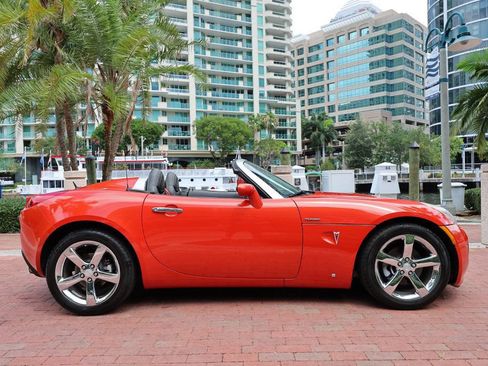 Used 2008 Pontiac Solstice GXP w/ Premium Package RWD image 30