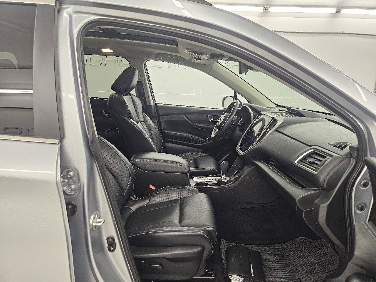 Used 2023 Subaru Ascent Touring AWD/4WD image 20