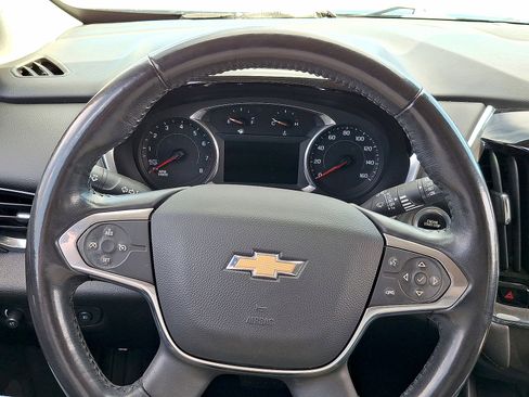 Used 2018 Chevrolet Traverse LT image 16