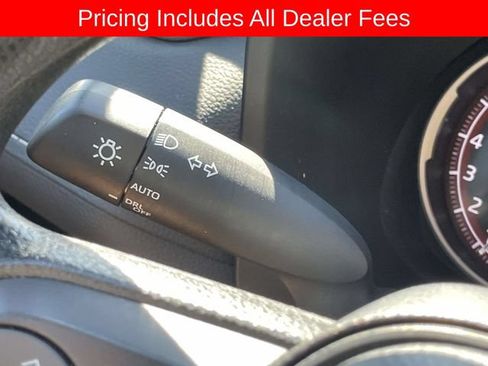 Used 2025 Toyota RAV4 XLE AWD/4WD image 27