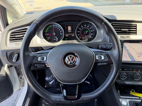 Used 2016 Volkswagen e-Golf SEL Premium image 22