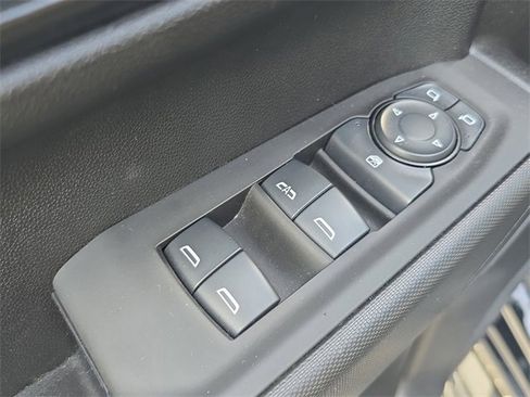 Used 2025 Chevrolet Silverado 1500 Custom image 16