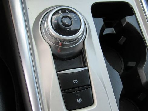 Used 2023 Ford Explorer XLT w/ Equipment Group 202A RWD image 30