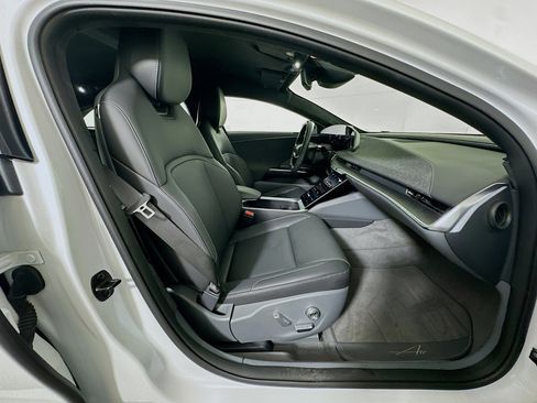 Used 2024 Lucid Air Pure image 33