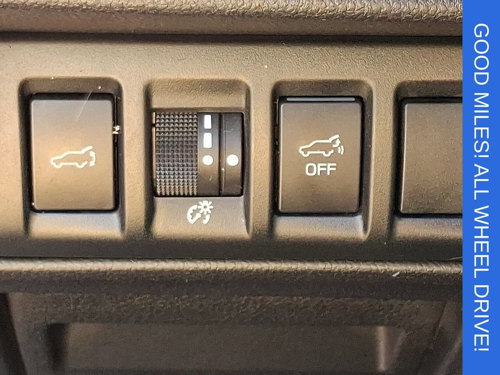Used 2022 Subaru Outback Limited AWD/4WD image 26