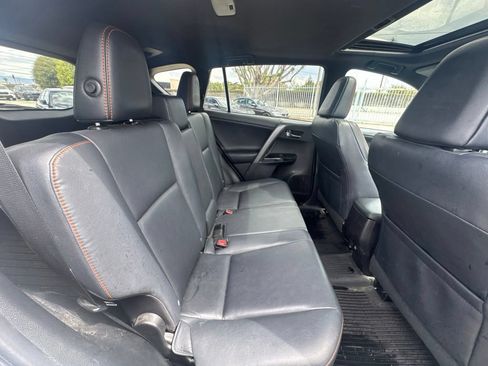 Used 2017 Toyota RAV4 SE w/ Advanced Technology Package FWD image 8