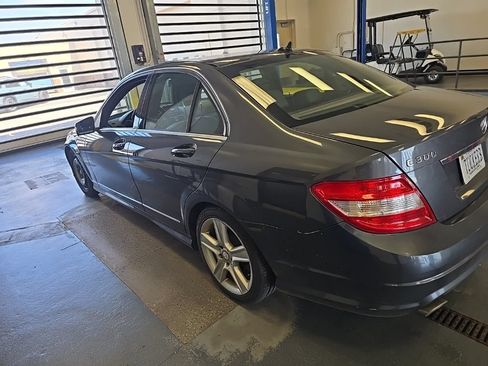 Used 2011 Mercedes-Benz C 300 4MATIC Sedan image 4