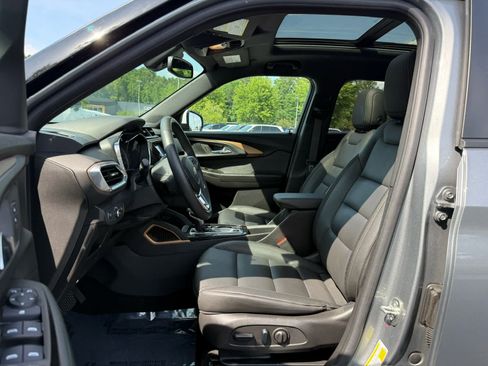 Used 2023 Chevrolet TrailBlazer ACTIV w/ Sun and Liftgate Package AWD/4WD image 12