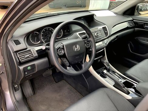 Used 2016 Honda Accord LX image 17