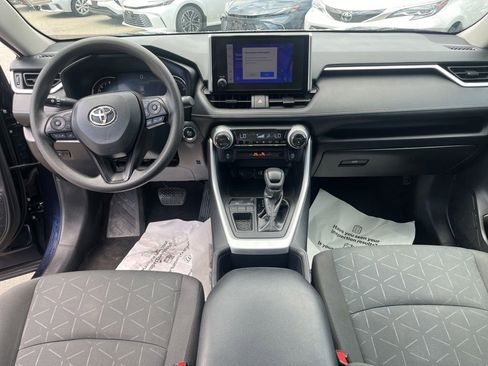 Used 2024 Toyota RAV4 XLE FWD image 10