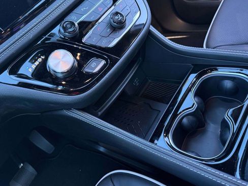 New 2026 Chrysler Pacifica Limited image 24