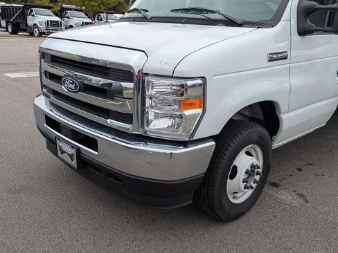 New 2026 Ford E-350 and Econoline 350 Super Duty w/ Power Equipment Group image 7