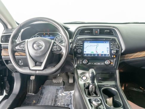 Used 2016 Nissan Maxima Platinum image 13