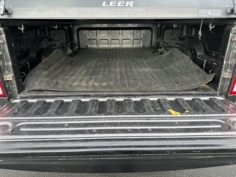 Used 2015 RAM 2500 SLT w/ Luxury Group AWD/4WD image 23
