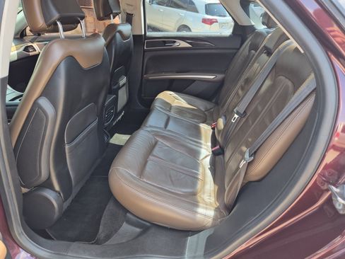Used 2013 Lincoln MKZ FWD image 9
