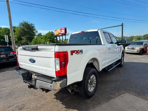 Used 2017 Ford F250 XLT w/ XLT Premium Package AWD/4WD image 5