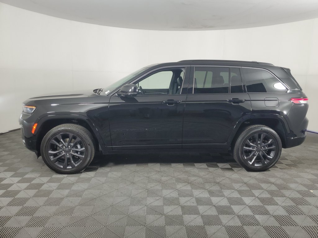 Used 2026 Jeep Grand Cherokee Limited AWD/4WD image 7
