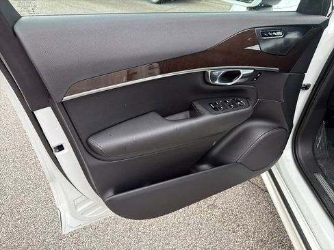 Used 2019 Volvo XC90 T6 Momentum AWD/4WD image 10