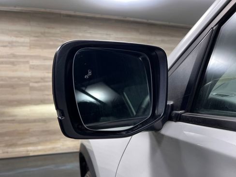 Used 2025 Honda Pilot Black Edition image 33