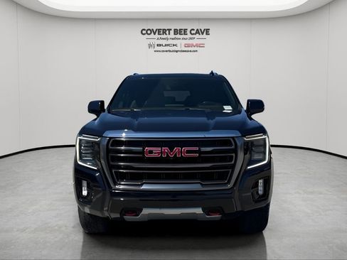 Used 2023 GMC Yukon AT4 w/ AT4 Premium Package image 2