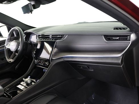 Used 2023 Jeep Grand Cherokee Overland w/ Adv Protech Group III image 33