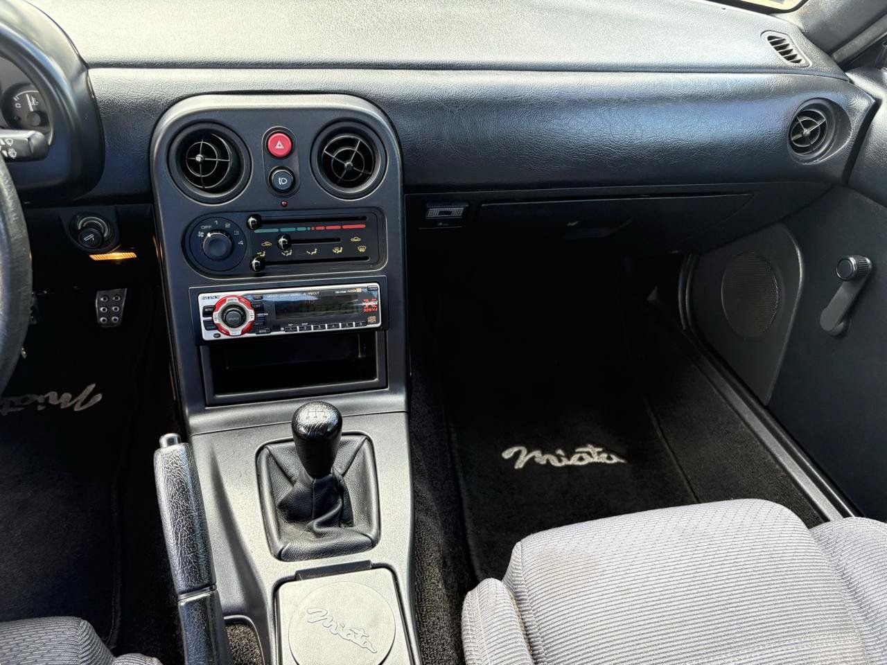 Used 1991 MAZDA MX-5 Miata RWD image 41