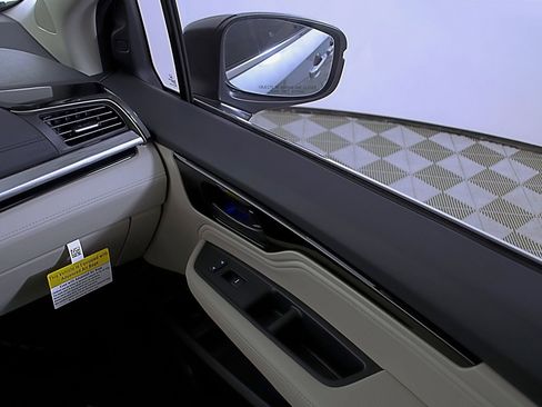 New 2026 Honda Odyssey Touring image 19