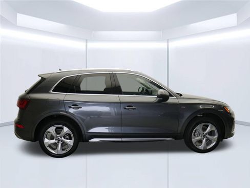 Certified 2023 Audi Q5 2.0T Premium Plus w/ Premium Plus Package AWD/4WD image 12