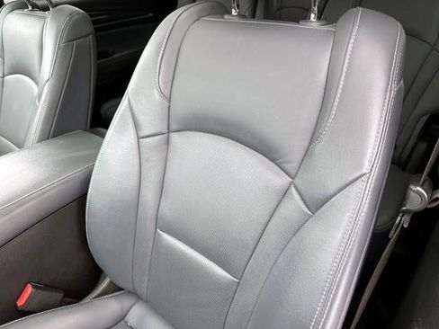 Certified 2023 Buick Enclave Essence w/ Experience Buick Package AWD/4WD image 17