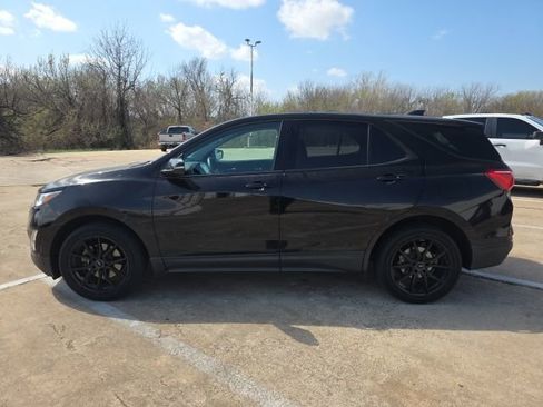 Used 2019 Chevrolet Equinox LT image 2