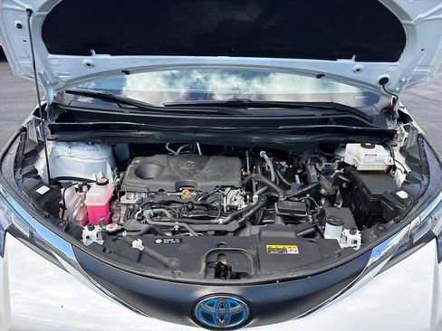 Used 2021 Toyota Sienna XLE image 31