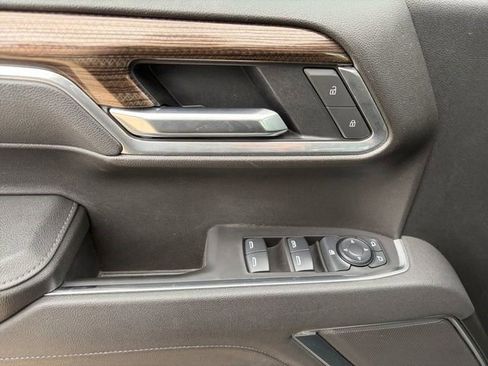 Certified 2025 Chevrolet Silverado 1500 LT AWD/4WD image 4