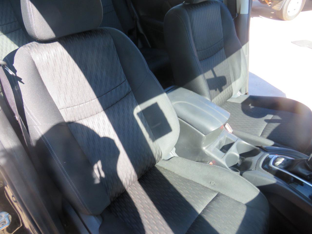 Used 2018 Nissan Rogue S FWD image 28