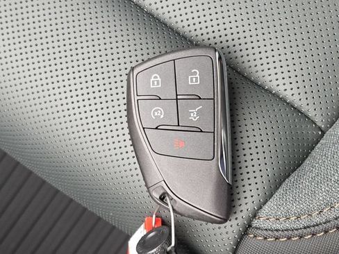 New 2026 GMC Terrain AT4 w/ Convenience Package III AWD/4WD image 40