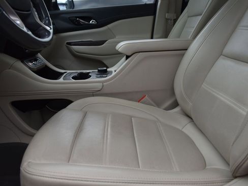 Used 2021 GMC Acadia Denali w/ Denali Technology Package image 13