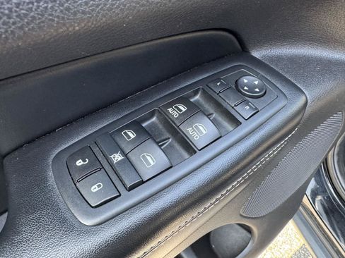 Used 2017 Jeep Grand Cherokee Limited AWD/4WD image 13