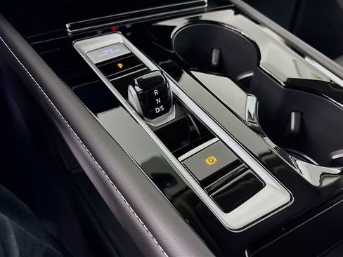 New 2026 Volkswagen Atlas SE image 18