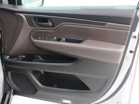 Used 2019 Honda Odyssey EX image 17