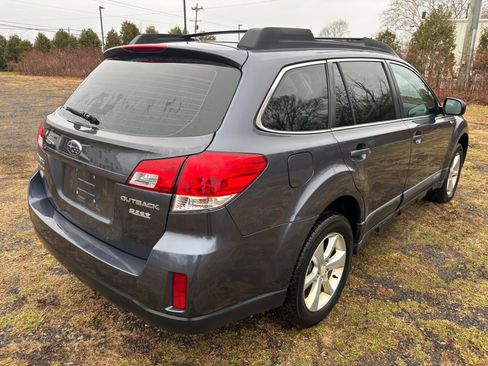 Used 2014 Subaru Outback 2.5i w/ Alloy Wheel Package image 5