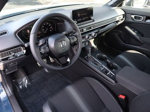Used 2025 Honda Civic Sport image 9