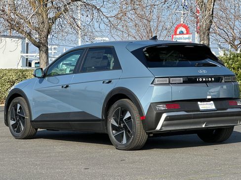 New 2026 Hyundai Ioniq 5 SE image 6