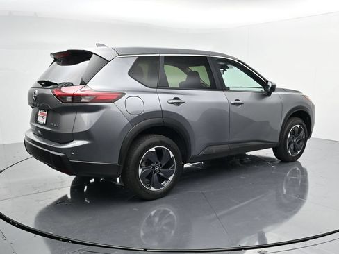 Used 2024 Nissan Rogue SV AWD/4WD image 8