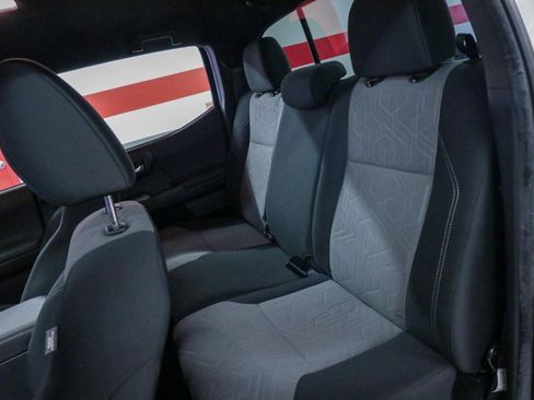 Used 2023 Toyota Tacoma TRD Off-Road image 13